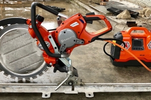03Troncatrice k3600 con guide